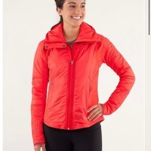 EUC Lululemon Run: Bundle Up lite Puffer Jacket Size 6 in Love Red